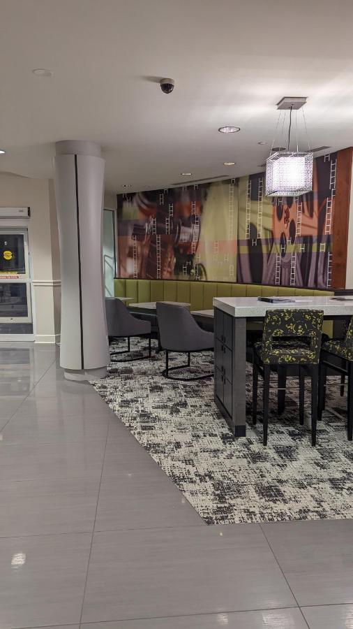 Hotel Indigo Jacksonville-deerwood Park By Ihg 3*