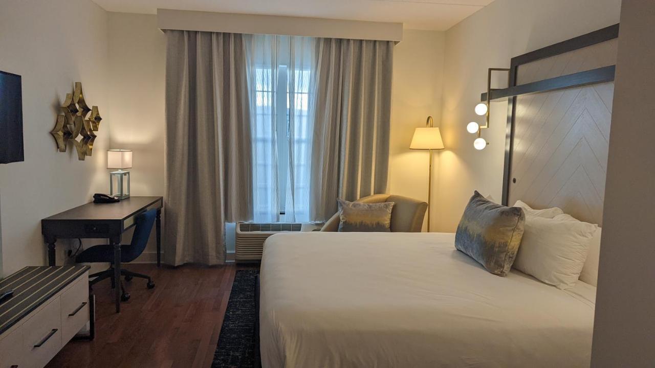 Indigo Jacksonville-deerwood Park By Ihg Hotel