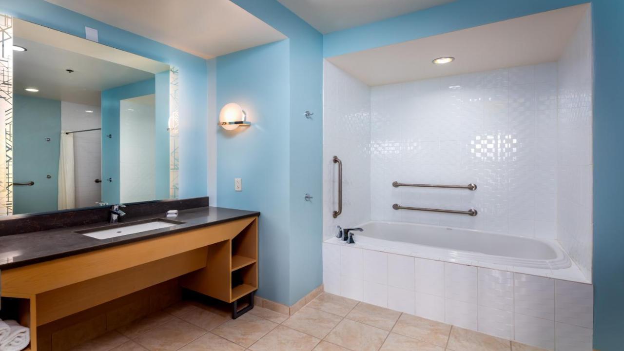Indigo Jacksonville-deerwood Park By Ihg