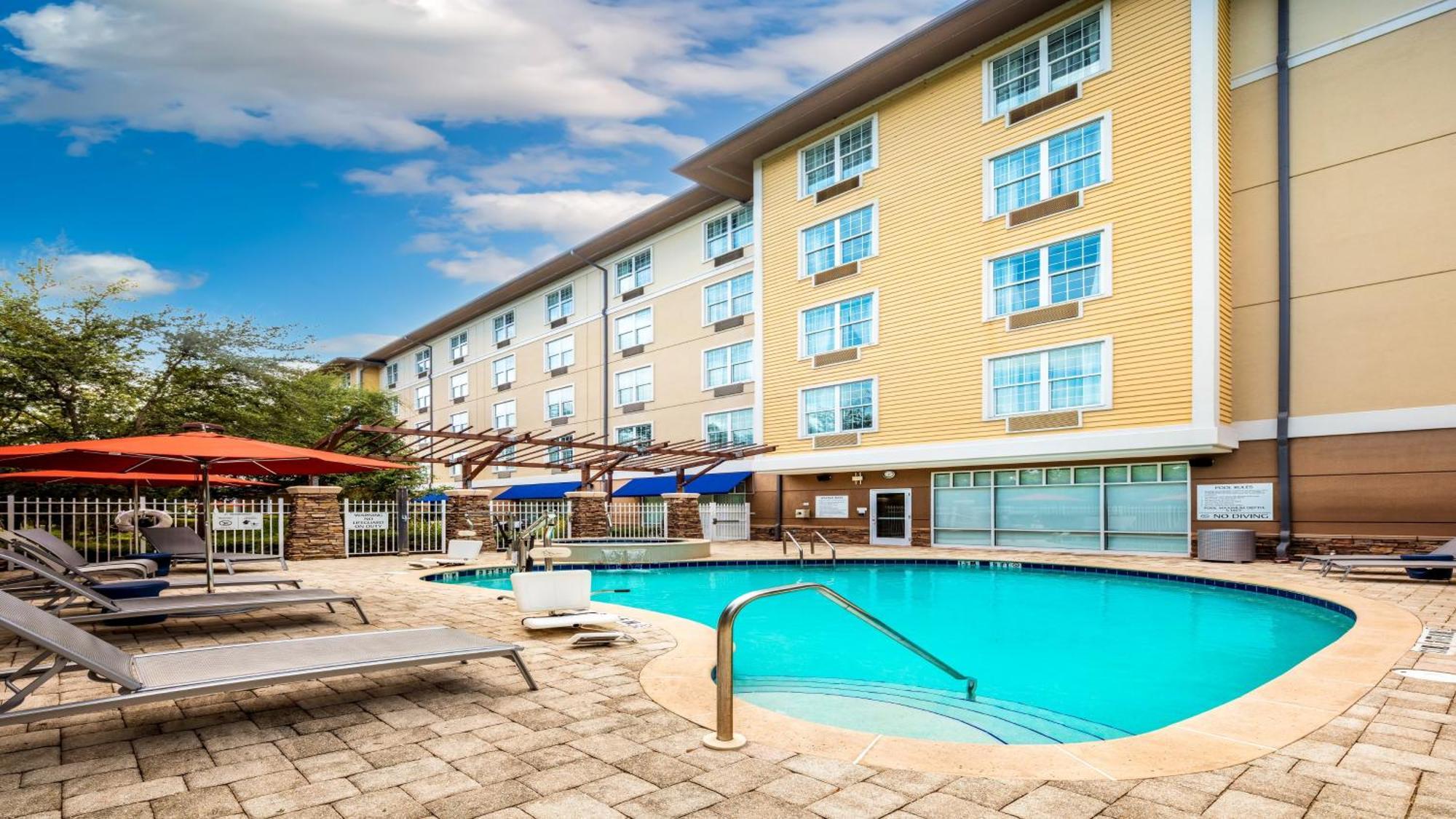 Indigo Jacksonville-deerwood Park By Ihg Hotel Jacksonville