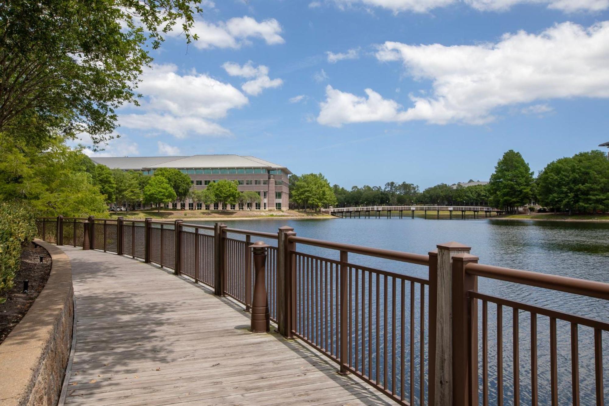 Hotel Indigo Jacksonville-deerwood Park By Ihg Jacksonville