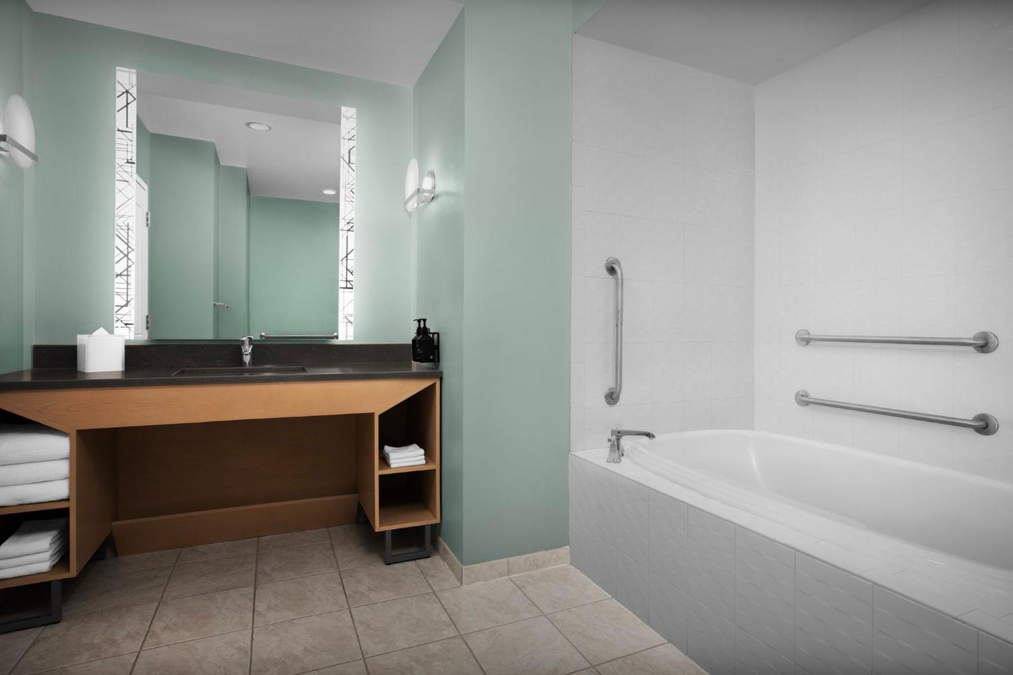 Indigo Jacksonville-deerwood Park By Ihg