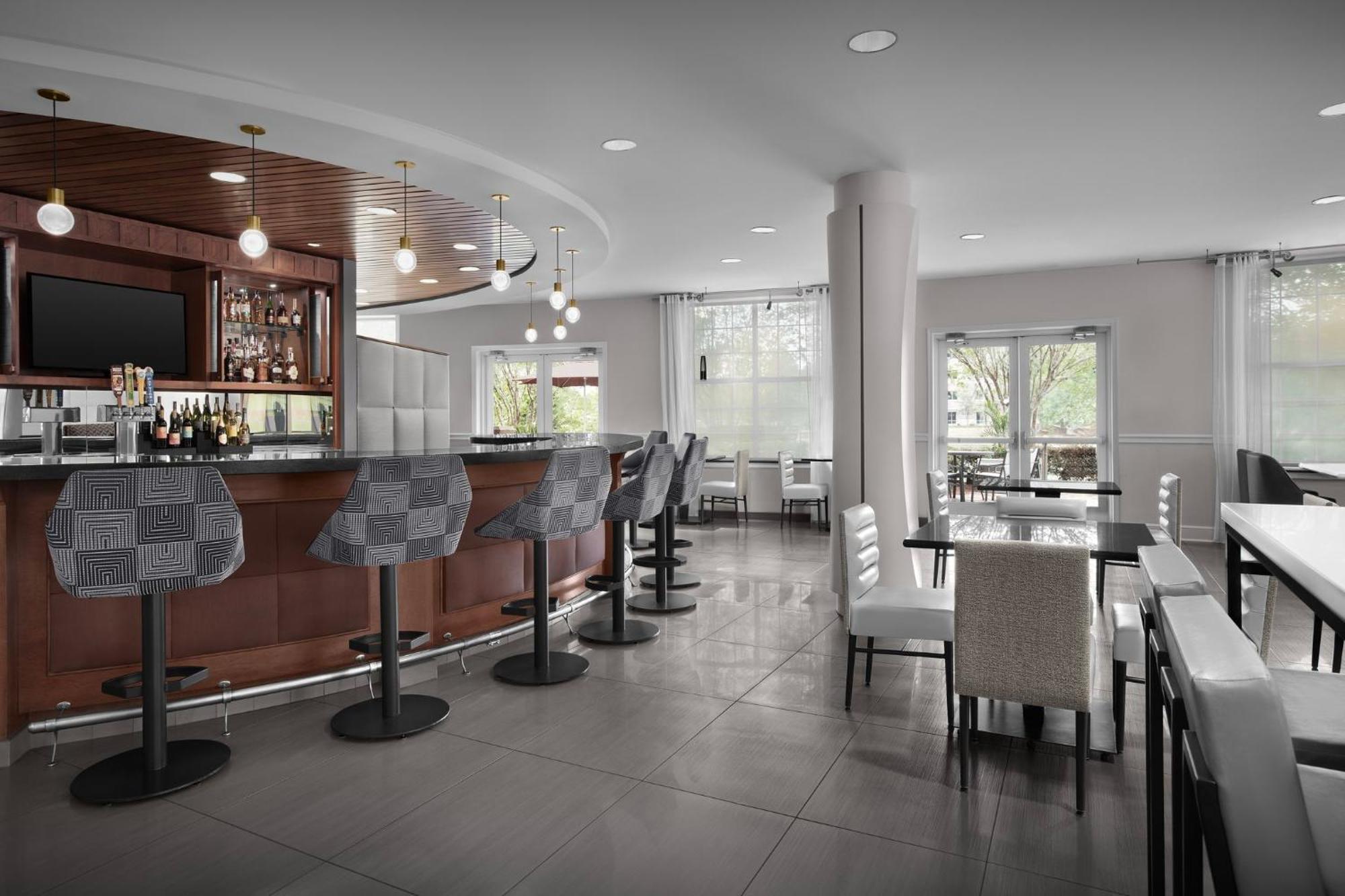 Indigo Jacksonville-deerwood Park By Ihg Jacksonville