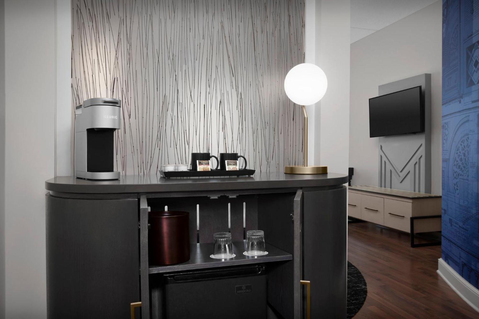 Hotel Indigo Jacksonville-deerwood Park By Ihg 3*