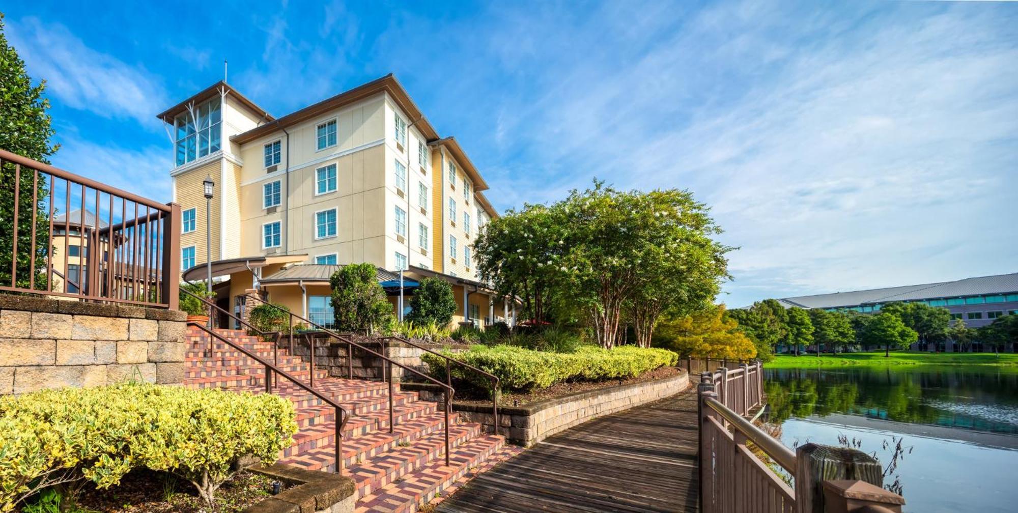 Indigo Jacksonville-deerwood Park By Ihg Hotel 3*